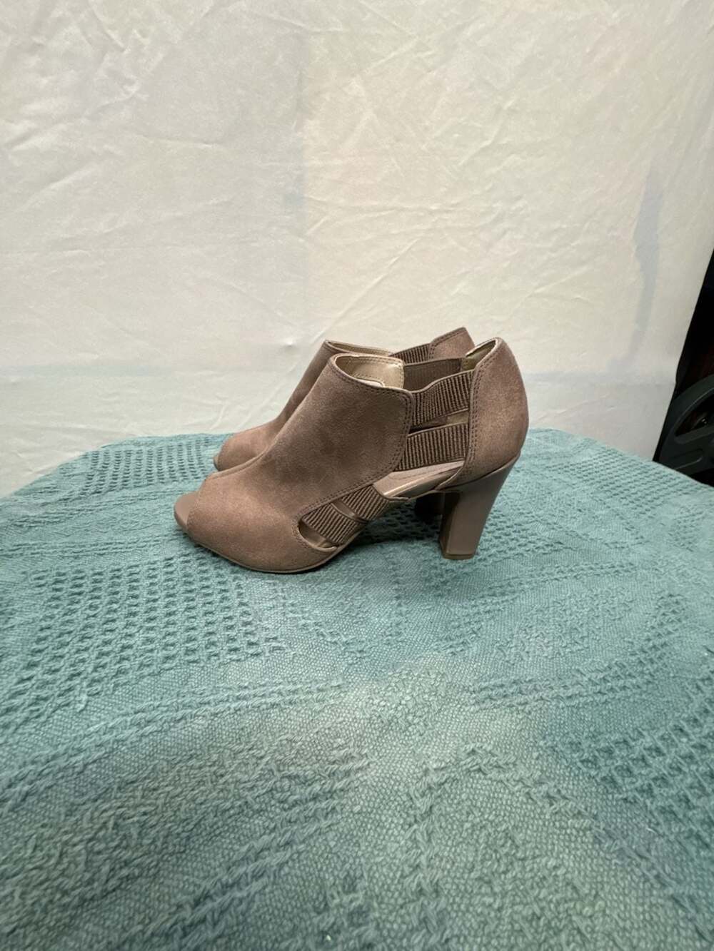 LifeStride Cadenza Soft System Peep-Toe Heeled Sandals